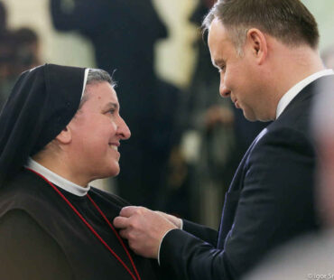 Medal_100 lecie_Prezydent Duda_Michaela Rak (0)