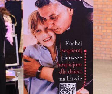 Karnawałowy Bal Dominikański 2024 dla hospicjum w Wilnie (8)