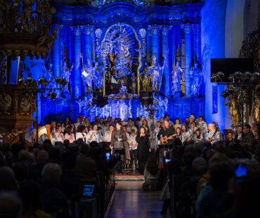 Jubileuszowy koncert Deus Meus i zbiórka w Bazylice w Bolesławcu (1)