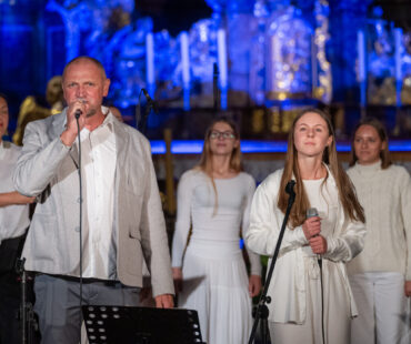 Jubileuszowy koncert Deus Meus i zbiórka w Bazylice w Bolesławcu (25)