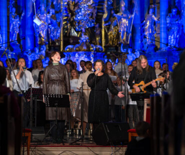 Jubileuszowy koncert Deus Meus i zbiórka w Bazylice w Bolesławcu (32)