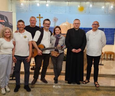 NMP w Białogórze, rycerze i koncert, czyli cud nad morzem (1)