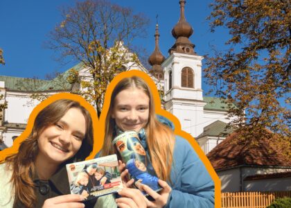 Akcja wolontariuszek w Lasku Bielańskim w Warszawie Akcja wolontariuszek w Lasku Bielańskim w Warszawie