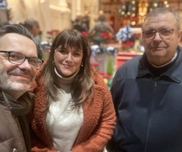 Kolędy serca u Jezuitów w Łodzi - od prawej ks. Krzysztof Ołdakowski, Gosia Hutek i Grzegorz Kiciński