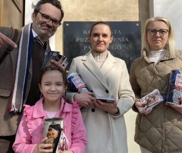 Przyjaciele i zbiórka dla hospicjum w radzymińskiej kolegiacie (3)